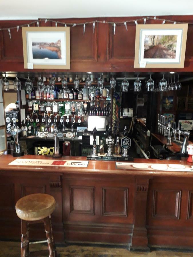 The Black Lion Hotel Cardigan Ngoại thất bức ảnh